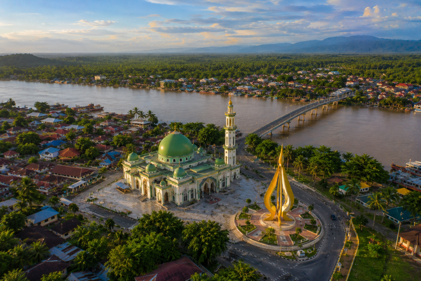 Nagan Raya, Cerita dari Sungai Barat Aceh dan Kehidupan Kampung yang Tetap Hangat
