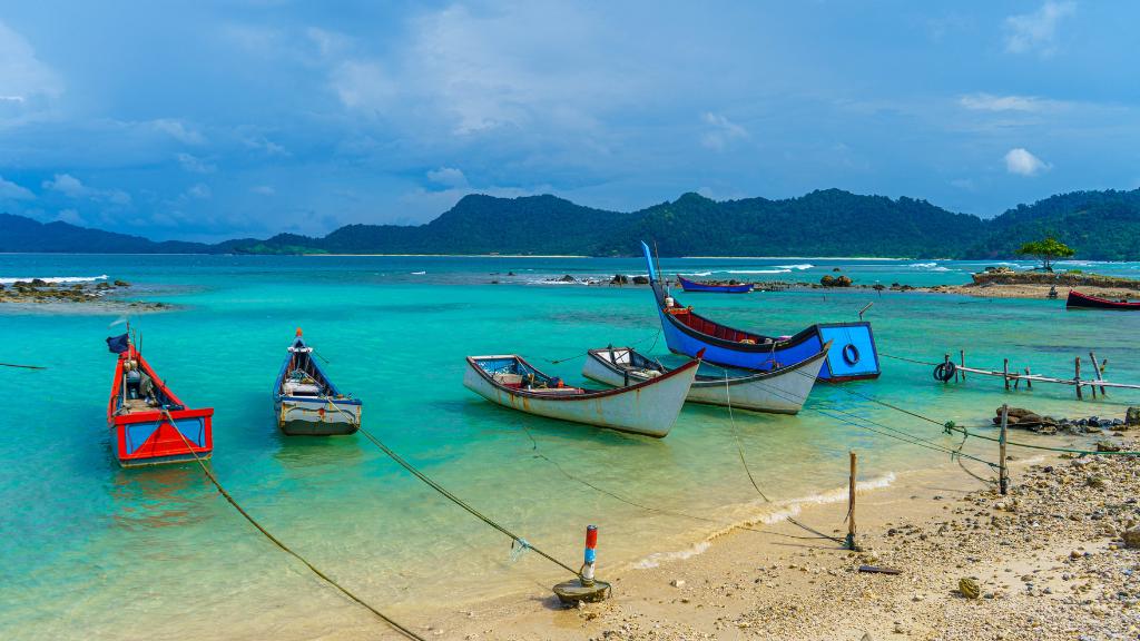 Labuhan Bakti: Desa Pesisir di Simeulue dengan Jejak Kehidupan Laut dan Potensi Wisata Tersembunyi