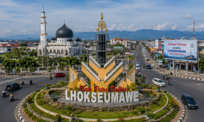 Lhokseumawe, Cerita dari Kota Industri, Laut Utara Aceh, dan Warung Kopi yang Tidak Pernah Sepi
