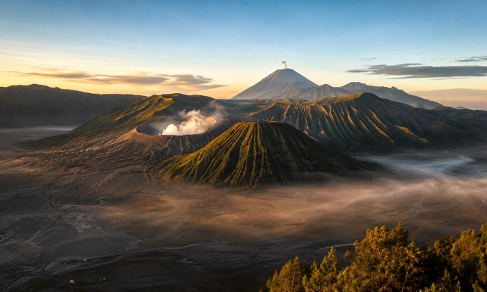 Wisata Jawa Timur: Bromo, Ijen, Jejak Majapahit, dan Budaya yang Hidup